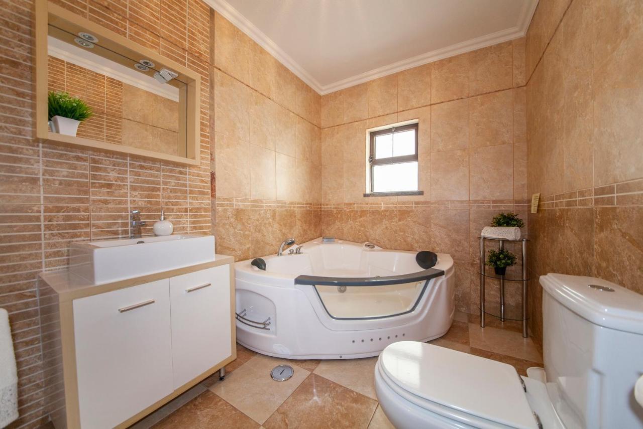 B17 - The Stunning Seaview Apartment Lagos Dış mekan fotoğraf